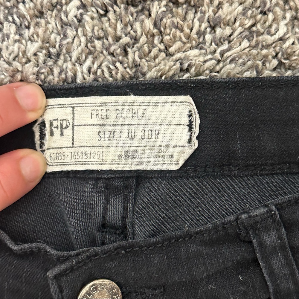 Free Poeple skinny/jegging black size 30 regular - Picture 5 of 8